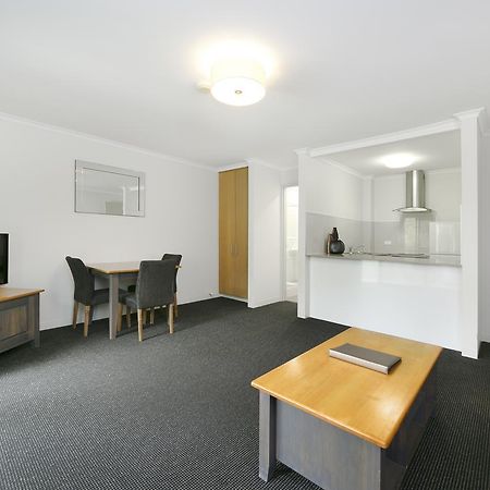 Mt Ommaney Hotel Apartments Brisbane Zewnętrze zdjęcie